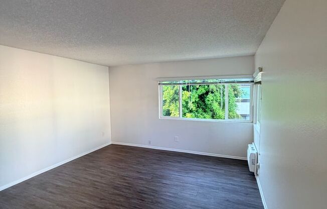 1 bed, 1 bath, 750 sqft, $2,255, Unit 716