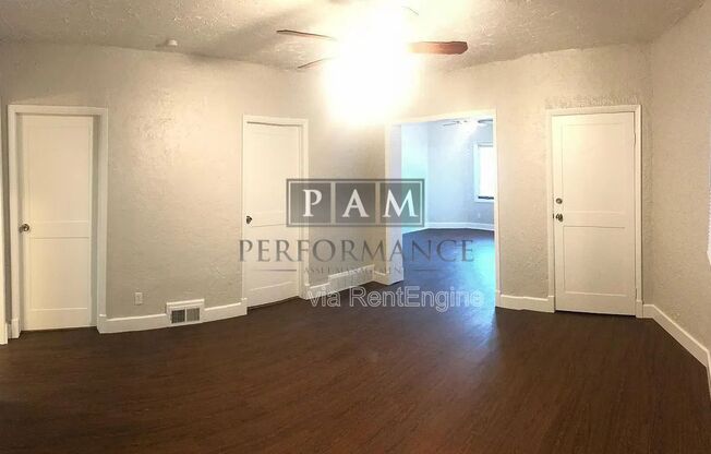 313 E LINCOLN AVE