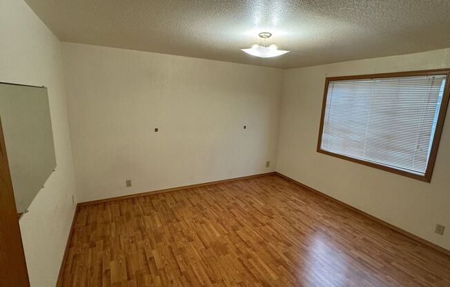 2 beds, 1 bath, $1,450, Unit 1201 R St #5