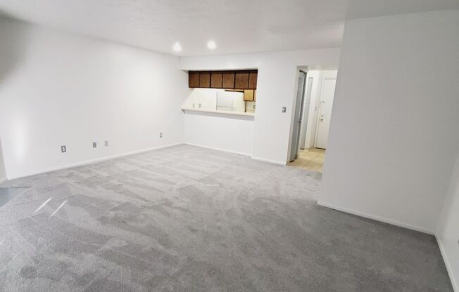 2 beds, 2 baths, 974 sqft, $1,100, Unit 3613-2B