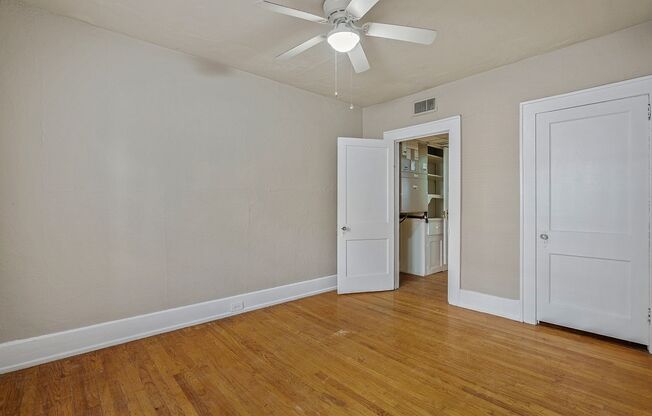 1 bed, 1 bath, 708 sqft, $838, Unit H5