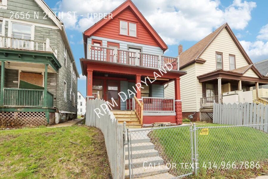 2656 N 24 ST