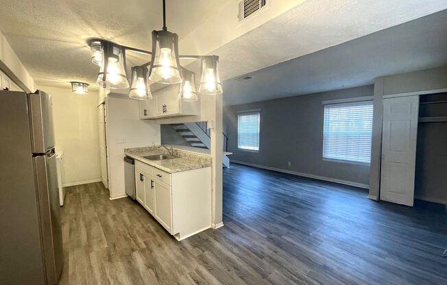 Renovated charming 2 bedroom Bloom at Bellemeade!