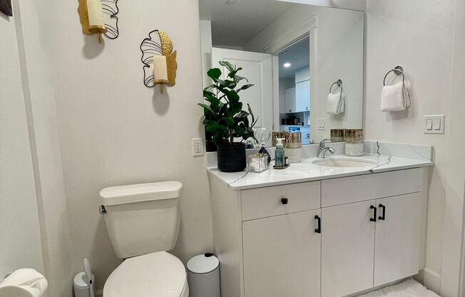 1 bed, 1 bath, 453 sqft, $3,055, Unit 410-705