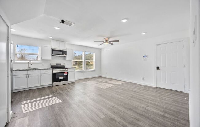Brand New! Stunning 2-Story Unit
