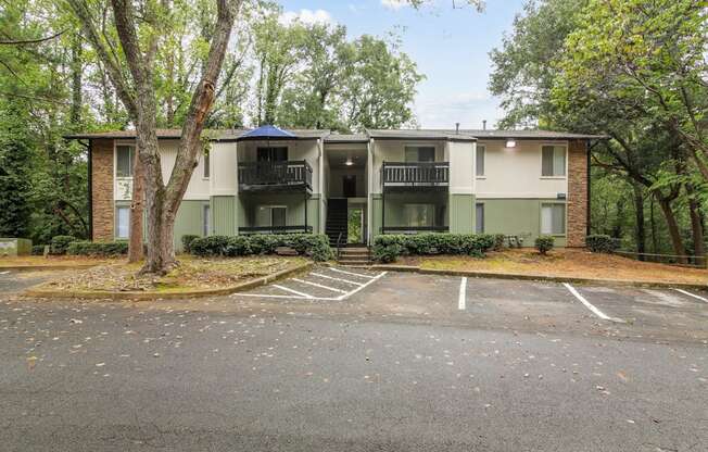 Riverwood Apartments in Roswell, GA Building Exterior