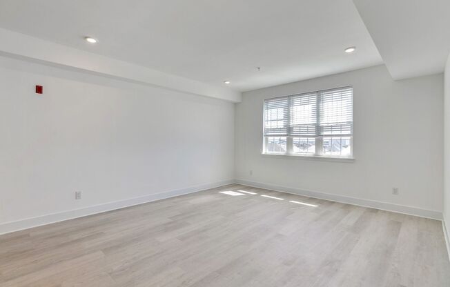 2 beds, 2 baths, 1,142 sqft, $1,850, Unit Unit 305
