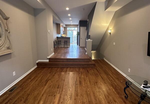 2872 W 11 ST