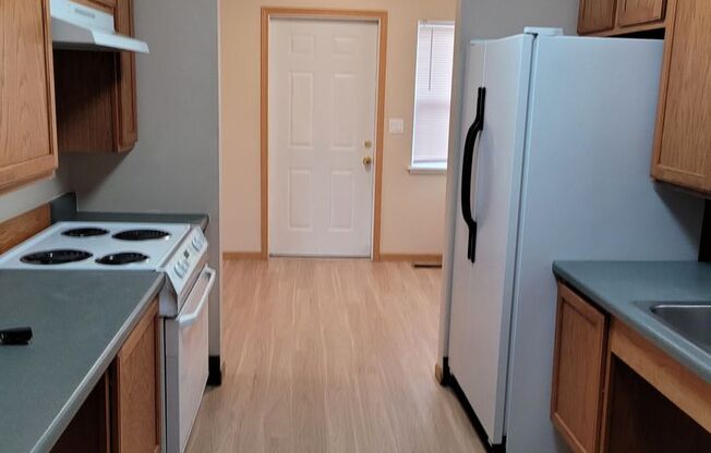 1 bed, 1 bath, 689 sqft, $1,500, Unit 9