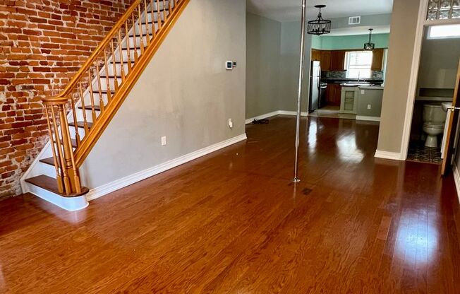 Stunning 3-Bedroom Townhome in South Philadelphia! Available NOW!