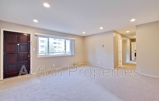 685 FOXTAIL DR