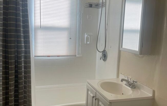 Studio, 1 bath, 450 sqft, $1,500, Unit SUN19