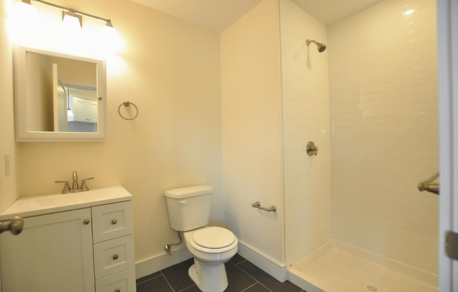 1 bed, 1 bath, 750 sqft, $3,600, Unit 7