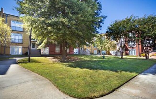 Condo in the heart of Atlanta!  Move-In Ready!