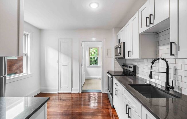 READY FOR MID-MAY!! FULLY RENOVATED 1 -BEDROOM IN CRAFTON!