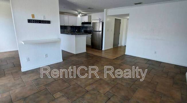 2625 FLORIDA 590