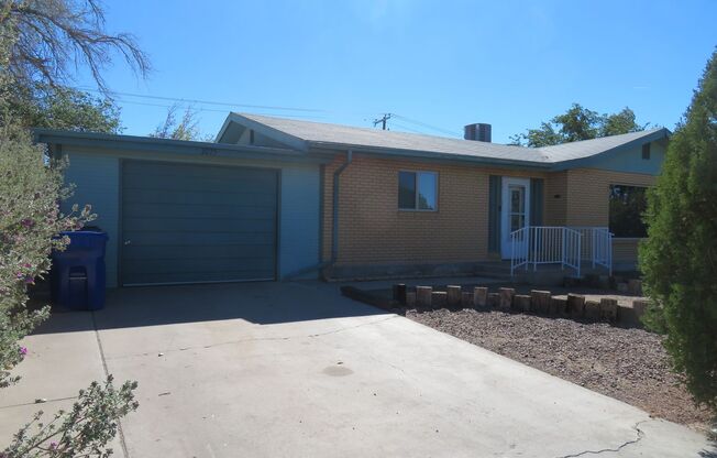 3 beds, 2 baths, $1,600