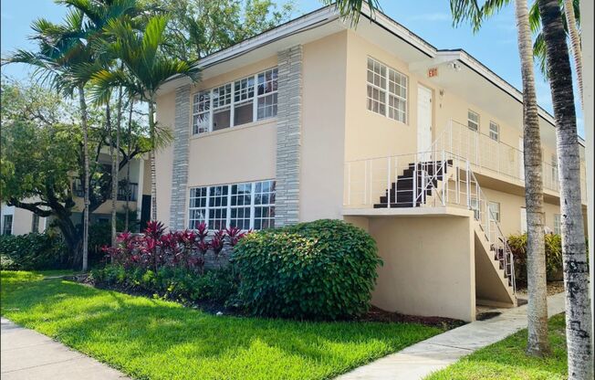 520-524 Valencia Ave | Coral Gables (Residential / near Business District)