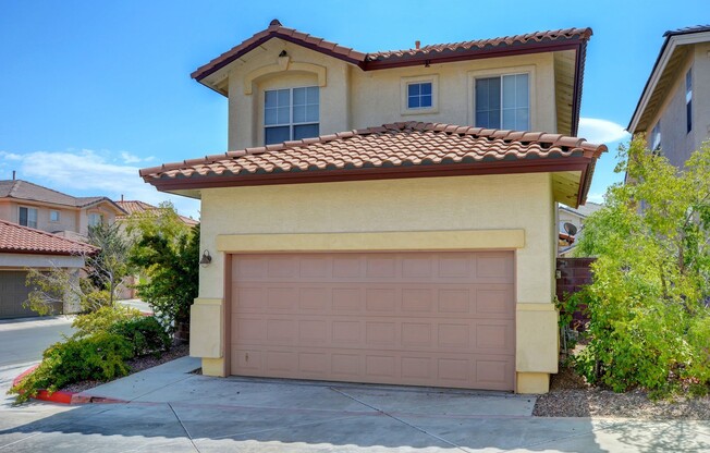 Beautiful 4-Bedroom Home in Gated Summerlin Community!