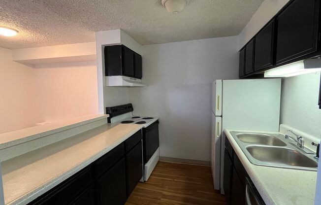 1 bed, 1 bath, 825 sqft, $1,335, Unit 605