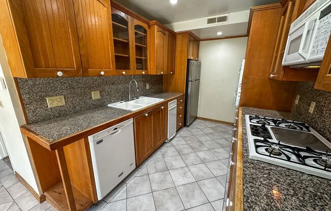 3 Bed 1.5 Bath condo in Mission Viejo