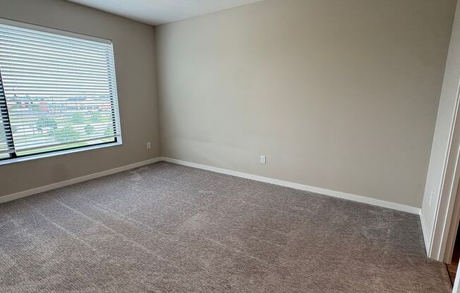 2 beds, 2 baths, 1,296 sqft, $1,979, Unit 401