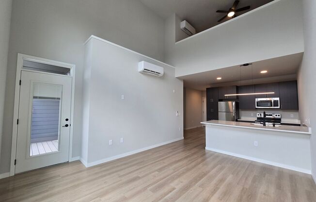 2 beds, 1 bath, 955 sqft, $2,080, Unit 8421-419