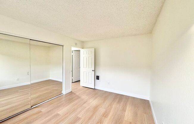 2 beds, 1 bath, 900 sqft, $2,450, Unit 71