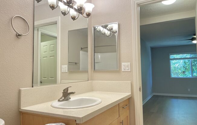 1 bed, 1 bath, 685 sqft, $2,275, Unit 0058