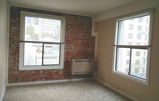 1 bed, 1 bath, 542 sqft, $1,650, Unit 604