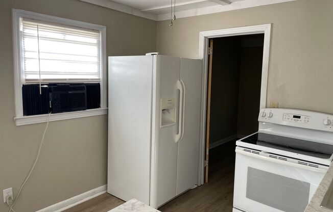 2 beds, 1 bath, $800, Unit 308 S. WADESBORO BLVD. APT #1