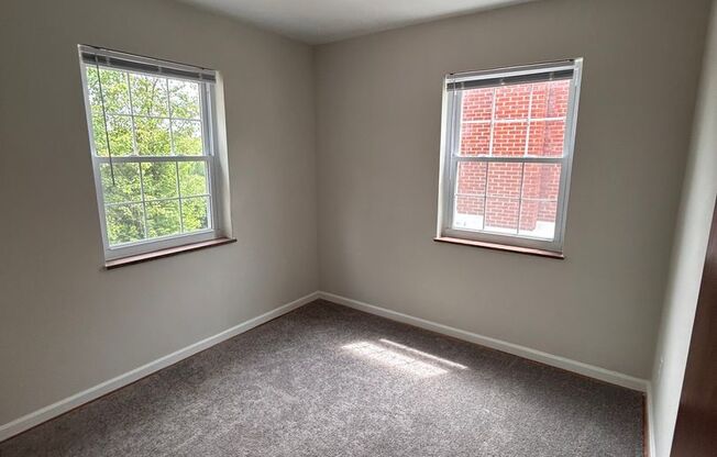 3 beds, 1 bath, $1,595