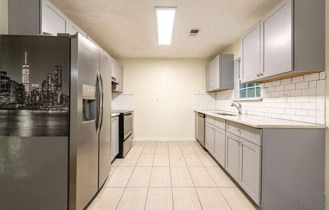 2 beds, 1 bath, 800 sqft, $1,695, Unit Unit 1