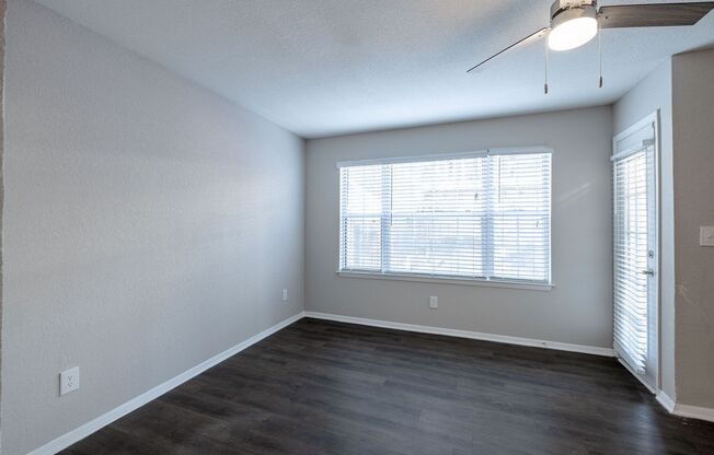 1 bed, 1 bath, 525 sqft, $1,100, Unit 1019