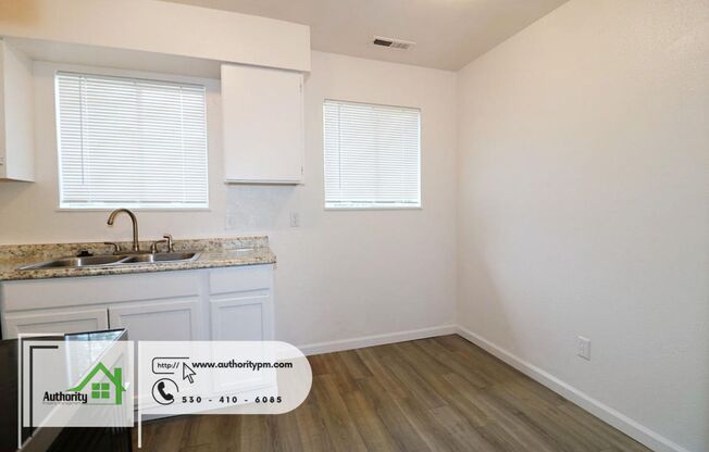 2 beds, 1 bath, 930 sqft, $1,095