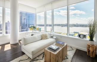 525 W 36 ST