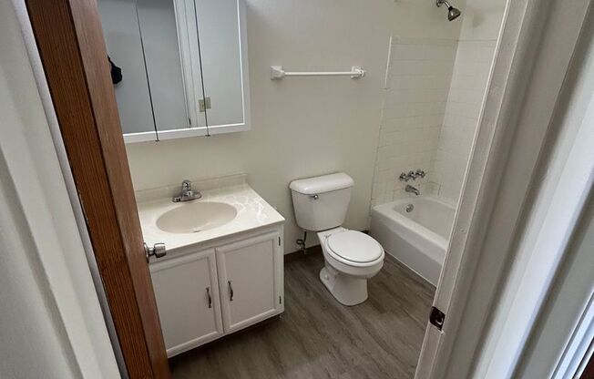 2 beds, 1.5 baths, 1,000 sqft, $1,575, Unit 3343