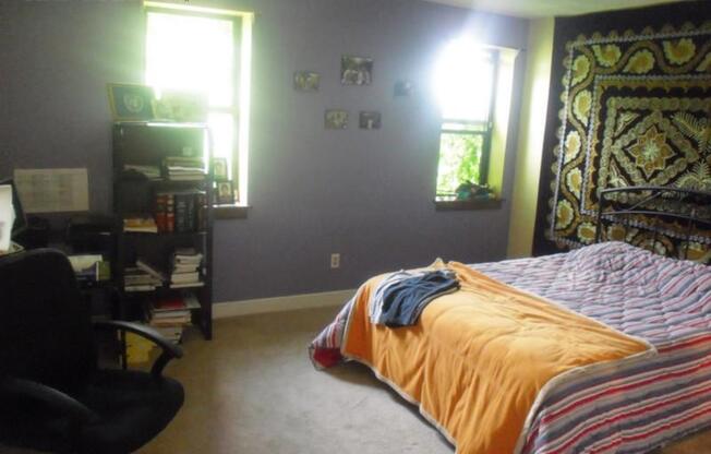 110 RIVERWAY