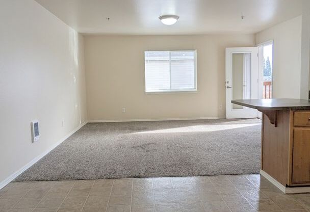 3 beds, 2 baths, 1,180 sqft, $1,585, Unit E304