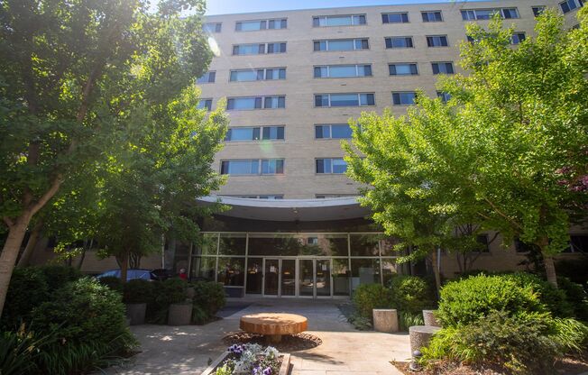 Amazing 3 BR/2 BA Condo in Wakefield!