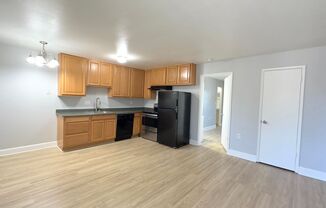 1 bed, 1 bath, 495 sqft, $1,079, Unit F11