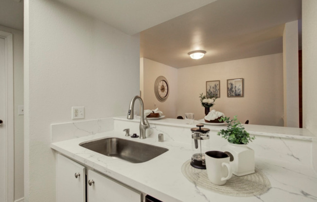 1 Bedroom Across from Microsoft Bellevue/Redmond