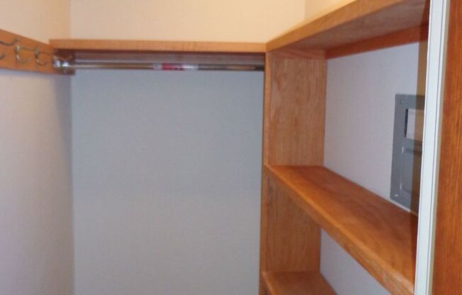 1 bed, 1 bath, 725 sqft, $1,400, Unit Apt. 4H