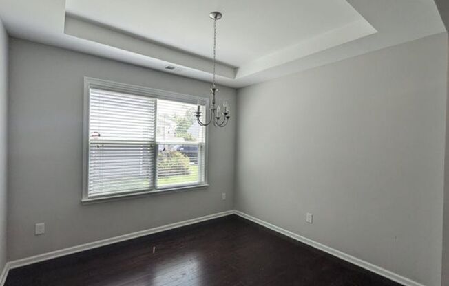 AVAILABLE NOW- 4BR/3.5BA IN COLONY NORTH
