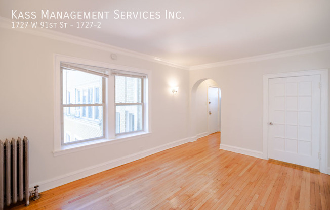 1727 W 91 ST