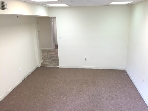 2 beds, 1 bath, 750 sqft, $3,250, Unit G3