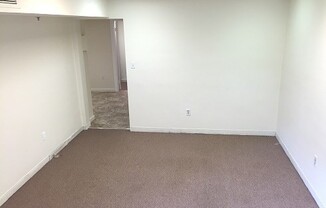 2 beds, 1 bath, 750 sqft, $3,100, Unit G3