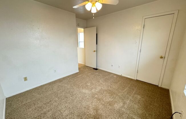 2 beds, 1.5 baths, 834 sqft, $825, Unit Apt A