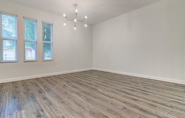 Stunning Remodeled 3/2 in University Hills