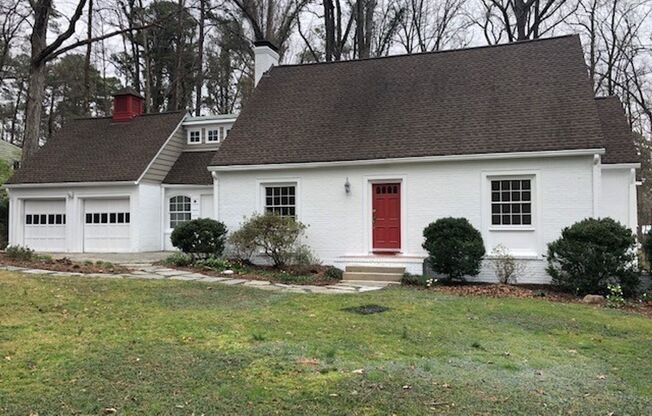 Beautiful Renovated 4 bedroom House-close to UNC Medical Center